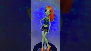 Black light reactive alien girl OOAK monster high doll #customdoll #monsterhigh #ooak
