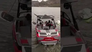 2021 Malibu Boats #M220 #wakeboard and #Wakesurf #boat ON THE WATER