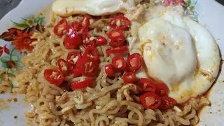 Mukbang mie goreng pedas@MariyemDewi