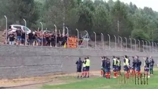 US Lecce | Ultrà Lecce parlano alla squadra durante il ritiro di Lorica