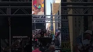 Times Square NYC Jazz Concert Richie Goods & Chien Chien Lu 