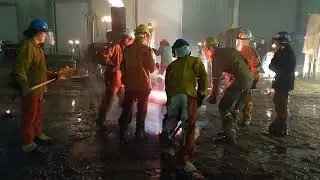 Iron pour at South River Art Studios