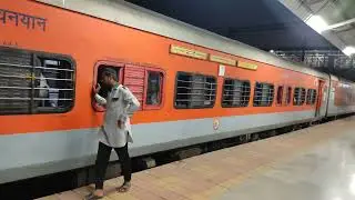 Watch Konark Express depart from Kalaburagi Railway Station with melodious announcement