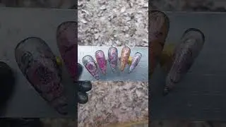 Glitzy Nail Art #nails #nailartdesignsathomewithouttools #beautifulnailart