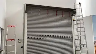 ROLLING GARAGE DOOR SYSTEM EQUIPPED WITH AN EMERGENCY OPENING SYSTEM (INSTALLATION TUTORIAL)