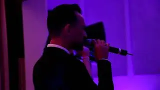 Bride and Groom's amazing First Dance - Simone Band