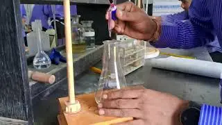 Experiment of chemistry colour change