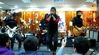 Nace un final    Kendall MusicMArket