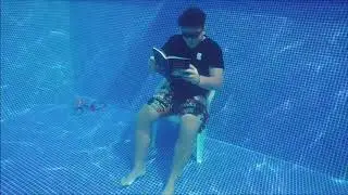 Under water reading😎