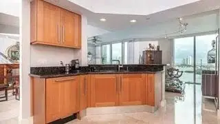 Real Estate in Aventura Florida - Condo for sale - Price: $1,120,000