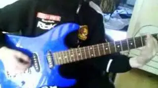 Fabian Spelar Gitarr (D&aring;ligt)