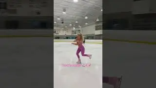 Crossovers 🌸 #figureskating #skating #iceskating #skatingsuccess #iceskate #shorts #short