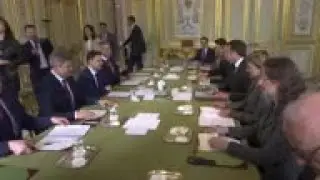 Ukraine presidential candidate meets Macron