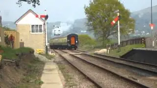 GWR 7820 Dinmore Manor leaves Cheltenham Racecourse