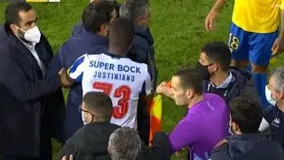 Lembram-se do Paulinho Santos? Continua o mesmo Grunho.