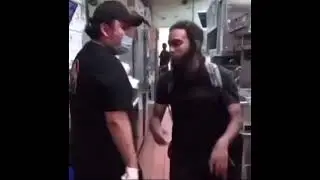 guy jumps over counter at taco bell &ldquo;what wrong with you&rdquo;
