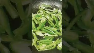 Shimla mirch gobhi #breakfasttips #shortsviral #capsicum#cooking