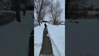 Успешных учеников награждают.