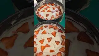 Not your typical cake 🍓🤍Strawberry ricotta cake!Would you try this? 👀 #baking #strawberrycake #tasty