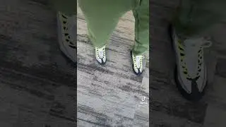 The fit on these stone island sweatpants is stupendous 🤌🏻