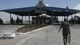 Pro-Russian Rebels Hold Key Ukrainian Town