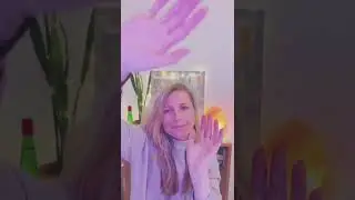 ✨REIKI to help ANXIETY✨ Reiki is a great tool to help calm the mind & heal the body✨Follow for more✨