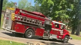 ENGINE 2 responding with ( Yelp federal Q and rapid air horns) [MAGEE VOL.  FIRE DEPT]