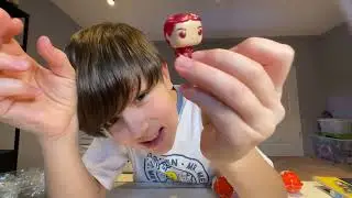 Opening stranger things kinder joy