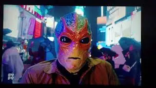 USA Network, Resident Alien with Harry in New York City after dropping acid ('?')