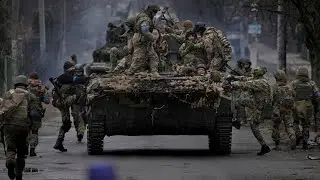 FINALLY: Ukrainian HIMARS destroyed 30 Russian tanks over Pontoon bridge in horrific counterattack
