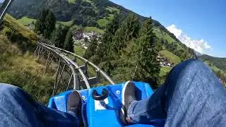 Woow, welch sch&ouml;ne Aussicht bei der Sommerrodelbahn Drachenflitzer im Familienpark Drachental