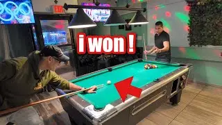 Мы ели доминиканскую еду в бильярдном зале Broadway Billiards Lounge в Йонкерсе, Нью-Йорк.