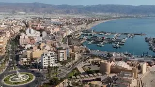 Cicloturismo por Almería  - Roquetas de Mar por su carril bici junto al paseo marítimo