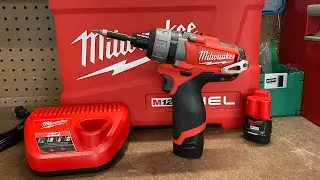 Milwaukee M12 Screwdriver FUEL (2402-22)