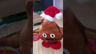 Tańcząca i śpiewająca 💩 pod 🎄 🤣 Amerykańska Xmas Tradycja #shorts