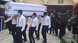 Kojo Antwi father is taken by Coffin dancers (pallbearers) &hearts;️ with great dancing display &hearts;️
