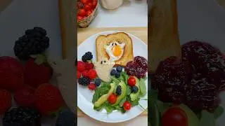 Would you eat this haunted toast for breakfast? 👻🍞 #halloween #food #spooky #breakfast #shorts