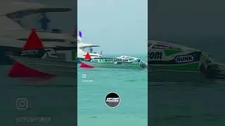 High Speed Turn in an Offshore Race Boat on Lake Michigan #powerboat #boat  #racing