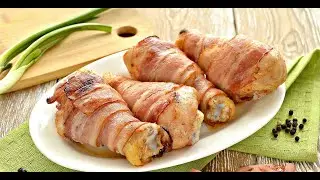 Обалденные куриные ножки в маринаде и беконе с овощами .