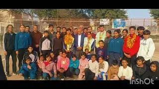 गांव जलालपूर प्रथम में नेशनल स्कूली गेम्स में मैडल विजेता खिलाडी गुंजन और नैंसी को सममानित किया।