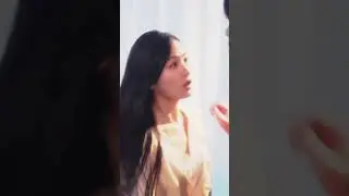في أول يوم عمل قبّلته خطأً؛ ليتبيّن أنه أستاذها وحبها السري منذ عشر سنوات!