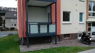 Ergeschosswohnung mit Balkon!