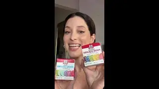 Testing out food coloring as lip stain vc: @Sarah🦋 #tiktokmademetryit #tiktokmademebuy #foodcolori