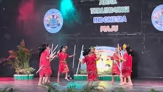 Tarian Dayak 