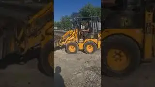 Маленький демон JCB CX1 в работе