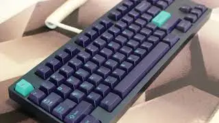 scarlet tkl with haimu fading switches on pom with gmk keycaps