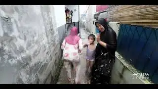 Mandi Hujan !!