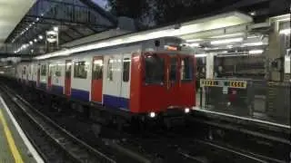 District Line D78 Stock 7052 Departing Earl's Court