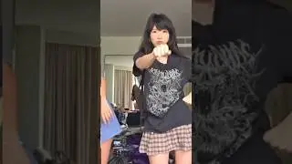 Emiru hits the Ting Ting ting #emiru  #extraemily #emirucosplay #twitch