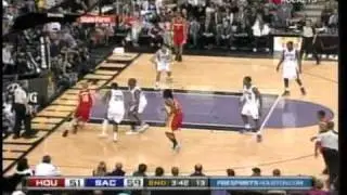 Chase Budinger dunks on Omri Casspi